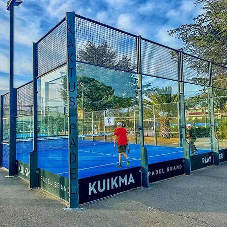 Agatha, T2 Premium Tennis Center * Agde