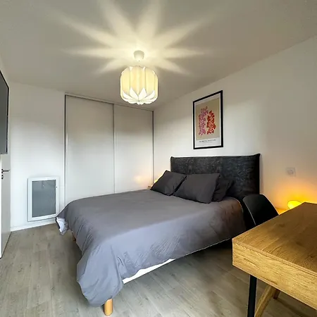 Agatha, T2 Premium Tennis Center Apartment