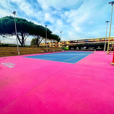 Agatha, T2 Premium Tennis Center * Agde