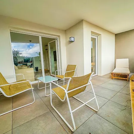 아파트 Agatha, T2 Premium Tennis Center 아그