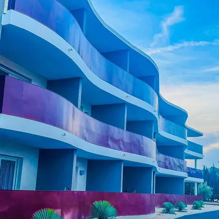 Agatha, T2 Premium Tennis Center