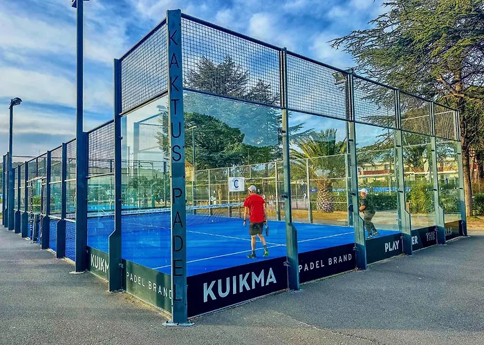 Agatha, T2 Premium Tennis Center * Agde