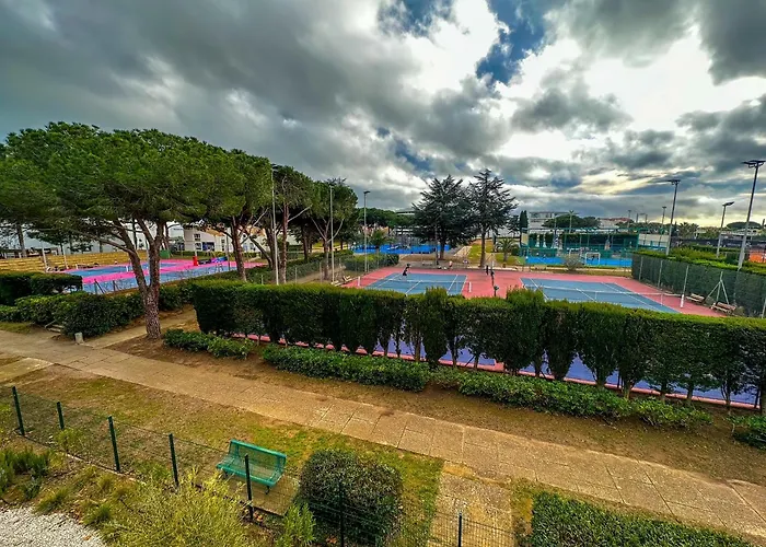 Agatha, T2 Premium Tennis Center * Agde